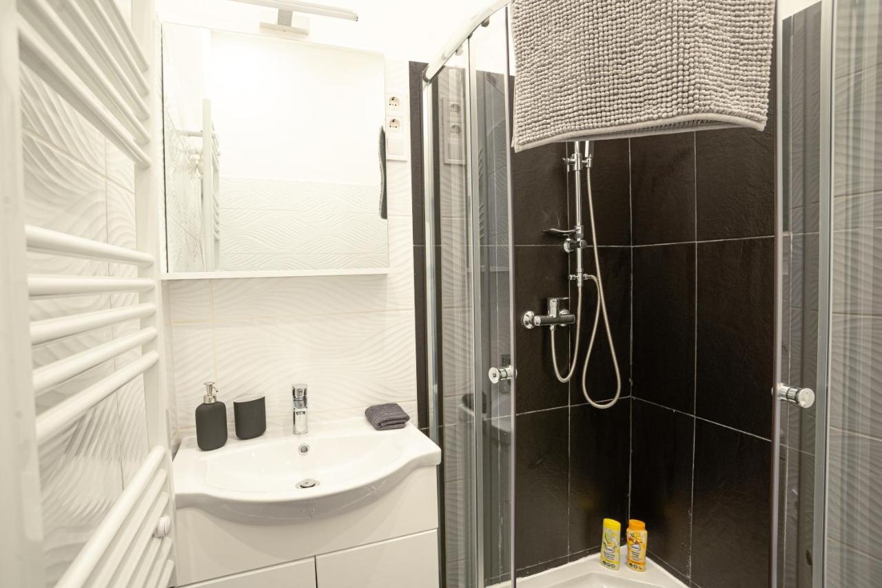 Bella Mia - Entire Apartment Near Liszt Ferenc Ter Budapest Extérieur photo