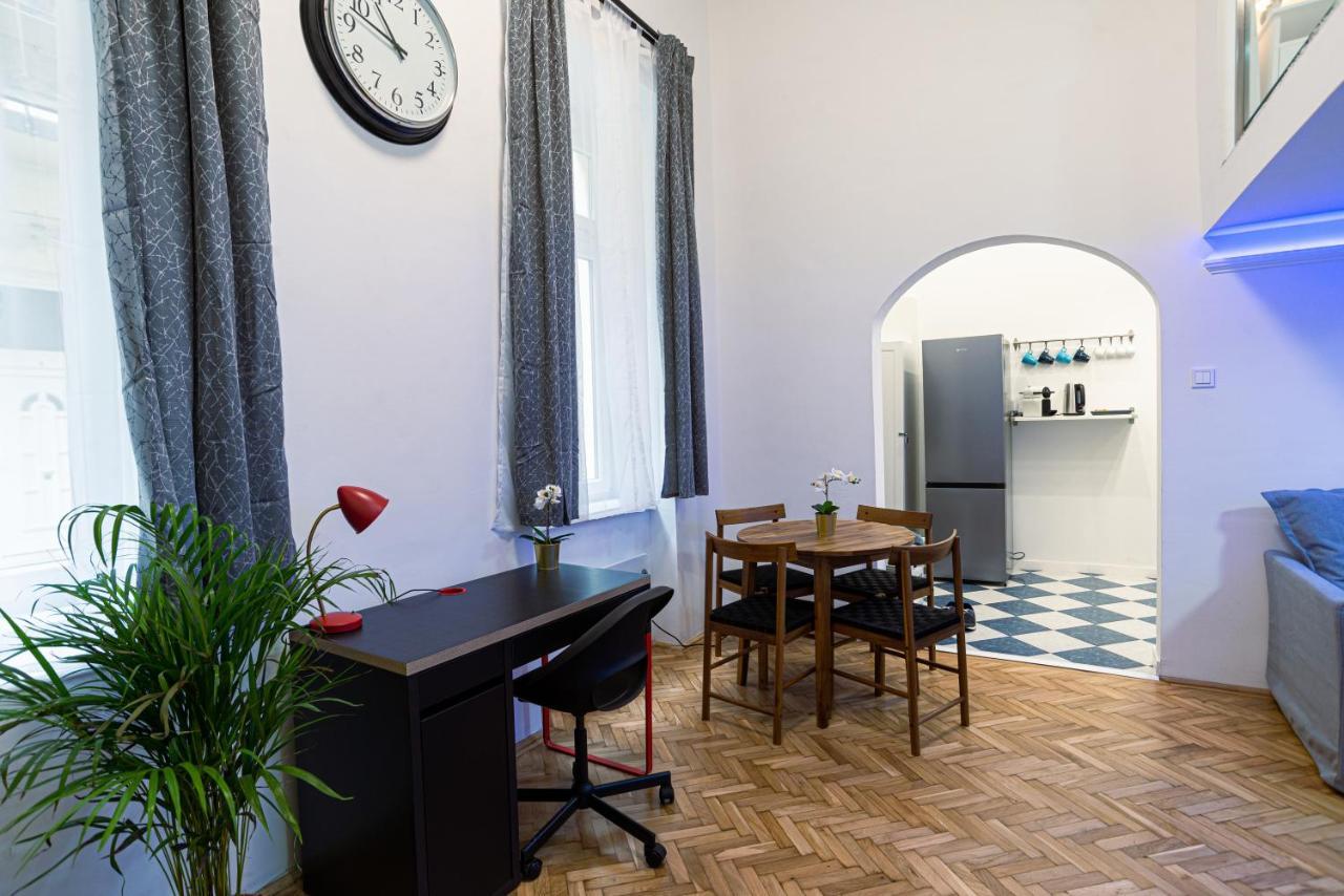 Bella Mia - Entire Apartment Near Liszt Ferenc Ter Budapest Extérieur photo